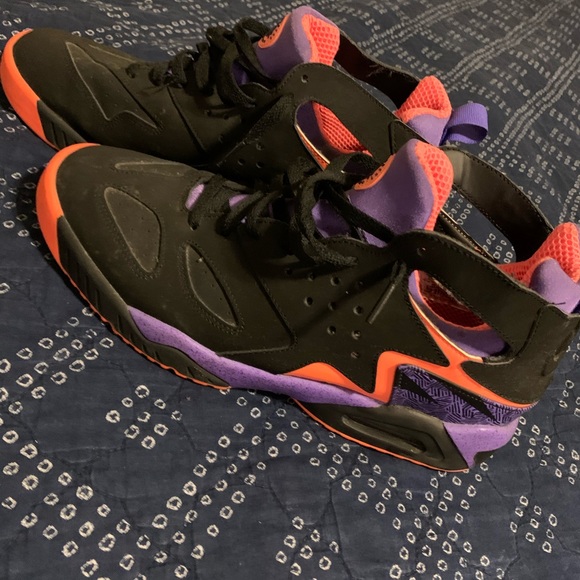 Nike Air Huaraches - Picture 5 of 5